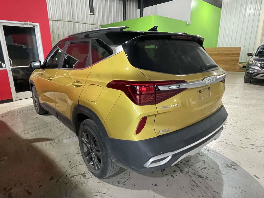 Used 2022 Kia Seltos S FWD image 4