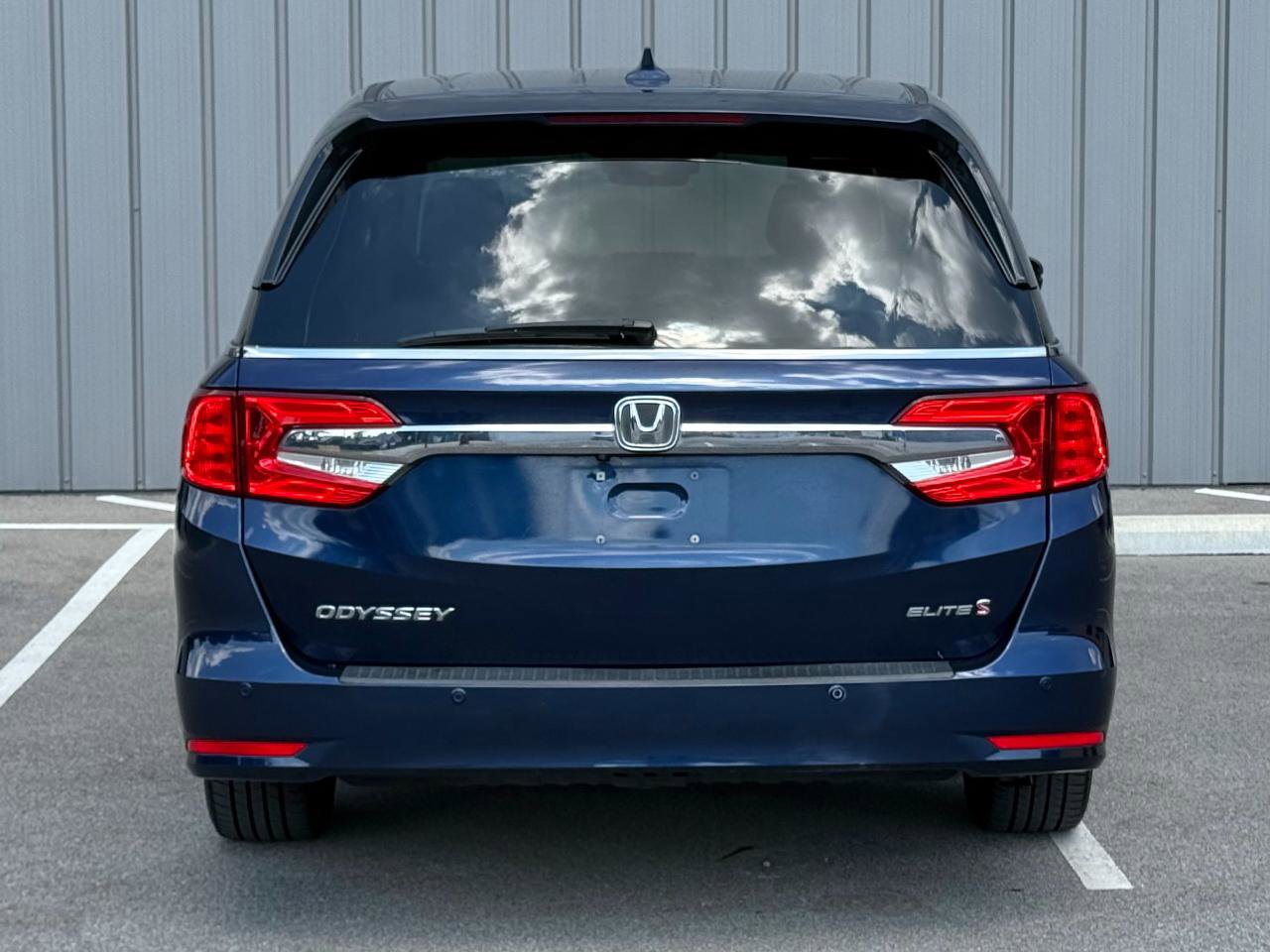 Used 2018 Honda Odyssey Elite image 6