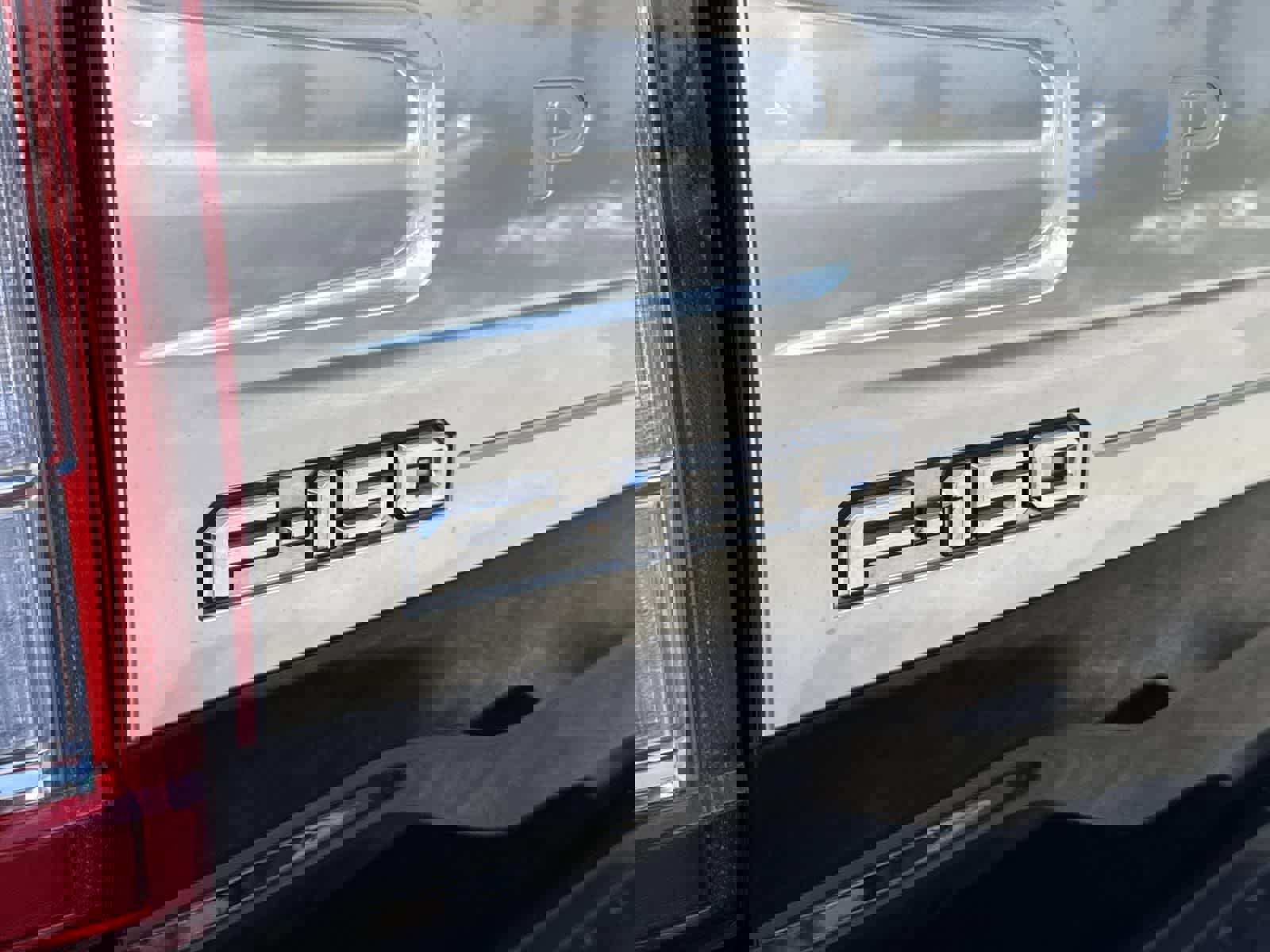 Used 2023 Ford F150 Platinum image 36