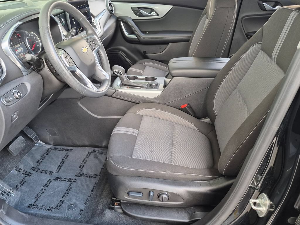 Used 2025 Chevrolet Blazer LT AWD/4WD image 22