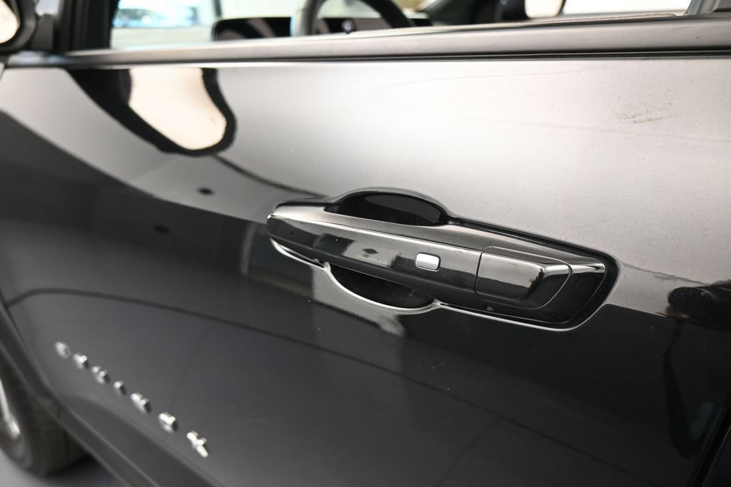Used 2025 Chevrolet Equinox LT w/ Convenience Package II FWD image 43