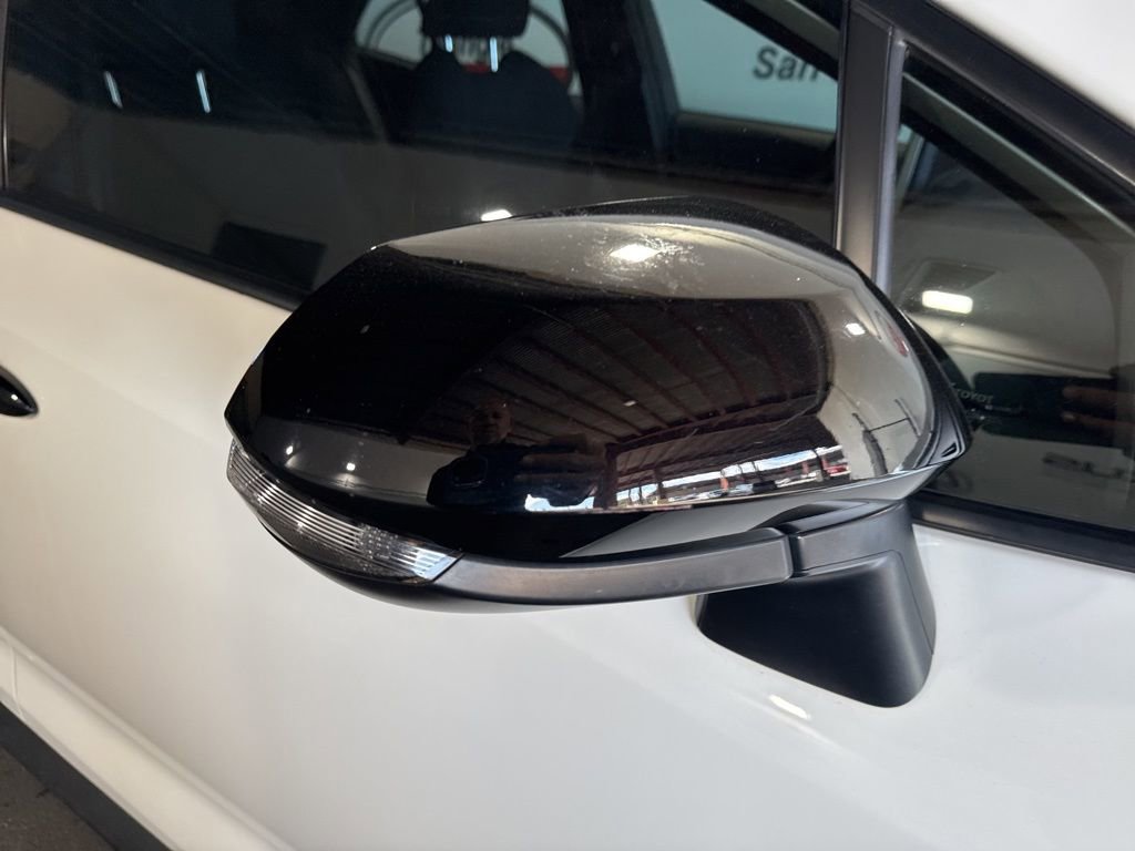 Used 2022 Toyota Corolla SE FWD image 9