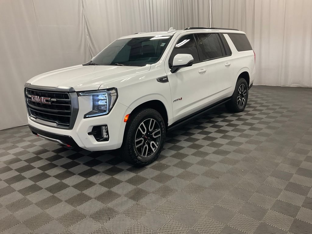 Used 2024 GMC Yukon XL AT4 w/ AT4 Premium Package AWD/4WD image 10