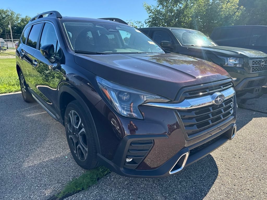 Used 2024 Subaru Ascent Touring AWD/4WD image 3