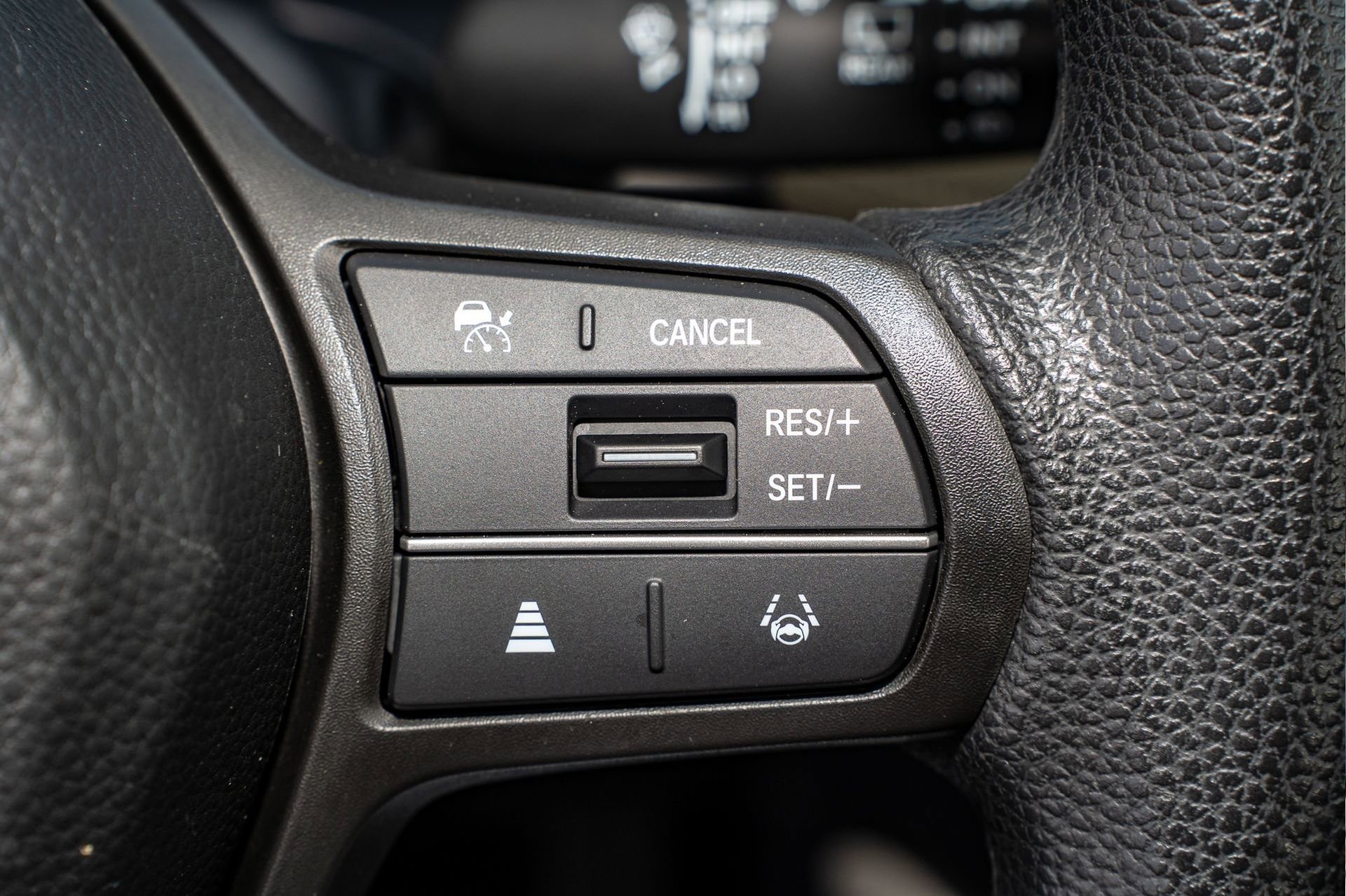 Certified 2023 Honda HR-V LX image 30