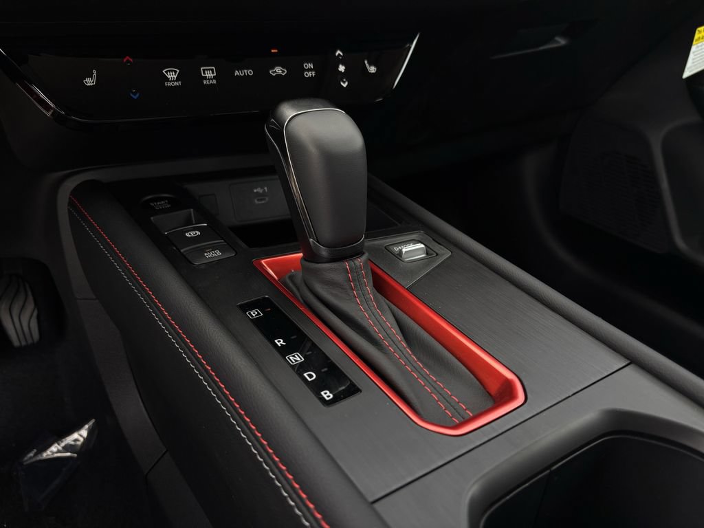 New 2026 Nissan Kicks SR w/ Cold Weather Package FWD image 20
