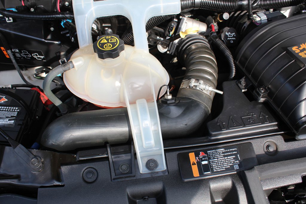 Used 2016 Chevrolet Express 4500 Extended image 49