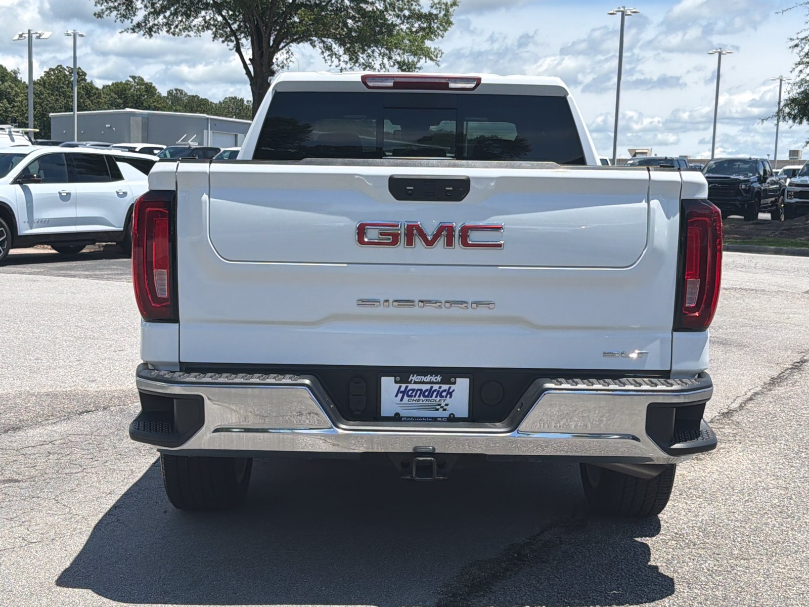 Used 2024 GMC Sierra 1500 SLT w/ SLT Premium Package AWD/4WD image 11