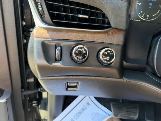 Used 2015 Cadillac Escalade ESV Premium AWD/4WD image 23