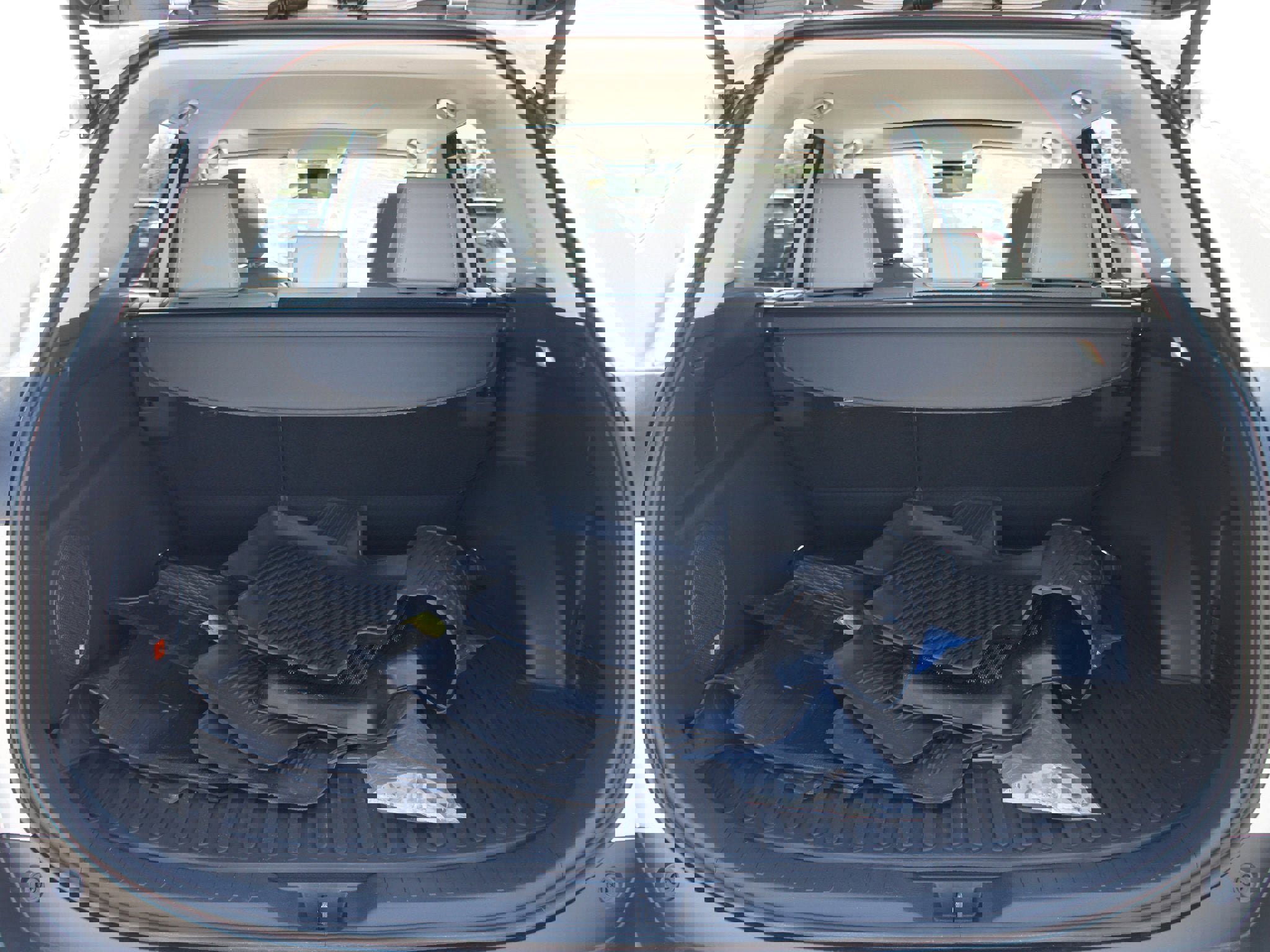 Used 2025 Toyota RAV4 Limited w/ Weather Package image 17