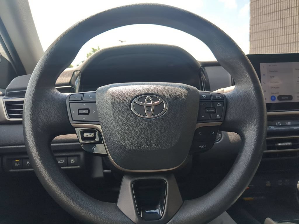 Used 2025 Toyota Camry LE FWD image 23
