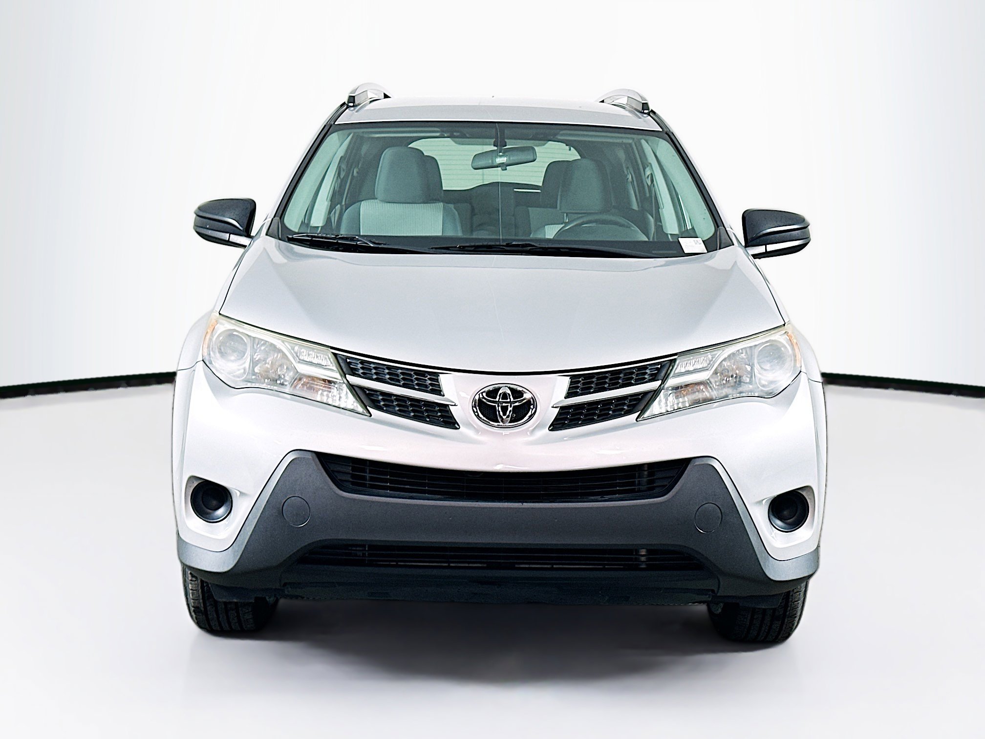 Used 2015 Toyota RAV4 LE FWD image 2