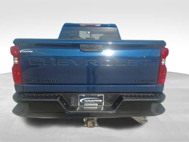 Used 2023 Chevrolet Silverado 2500 Custom w/ Custom Value Package AWD/4WD image 6