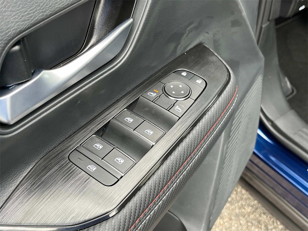 New 2025 Nissan Kicks SR image 22