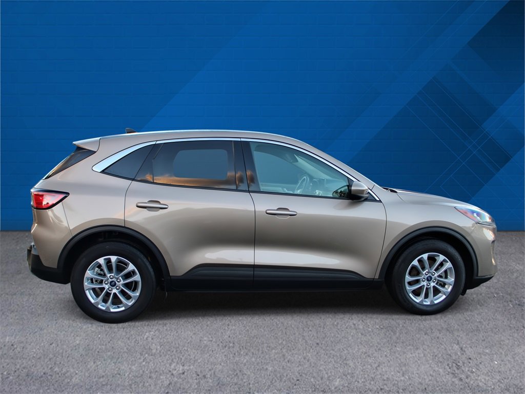 Used 2020 Ford Escape SE image 9