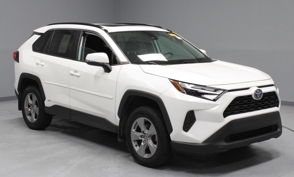 Used 2022 Toyota RAV4 XLE w/ Convenience Package
