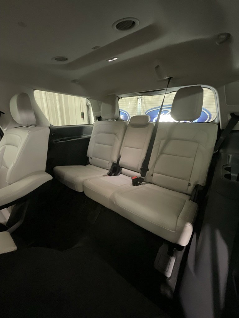 Used 2025 Lincoln Navigator Reserve image 12