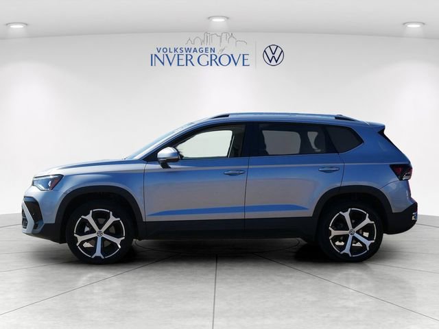 Certified 2025 Volkswagen Taos SEL AWD/4WD image 4
