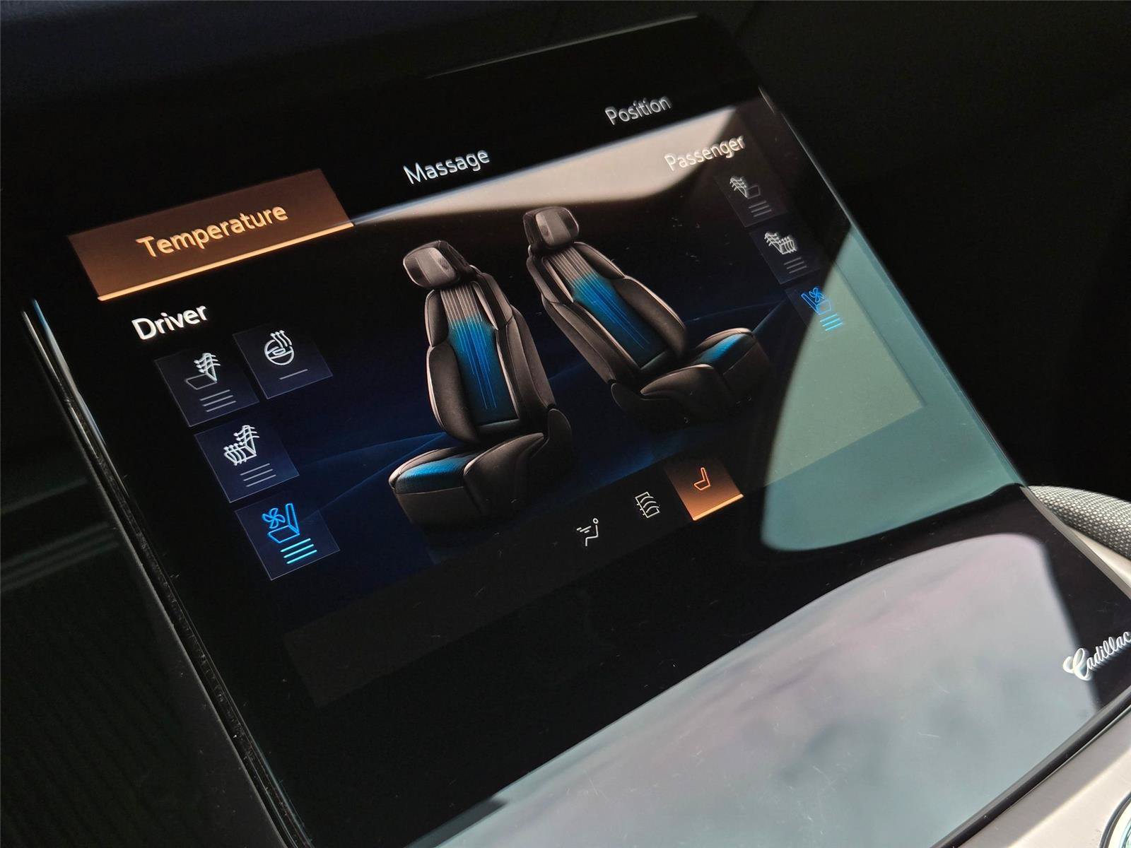 New 2026 Cadillac Vistiq Premium Luxury w/ LPO, Floor Liner Package AWD/4WD image 22
