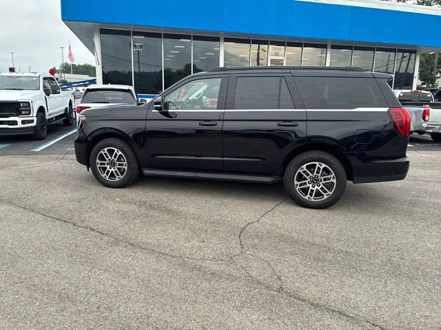Used 2025 Ford Expedition Active AWD/4WD image 19
