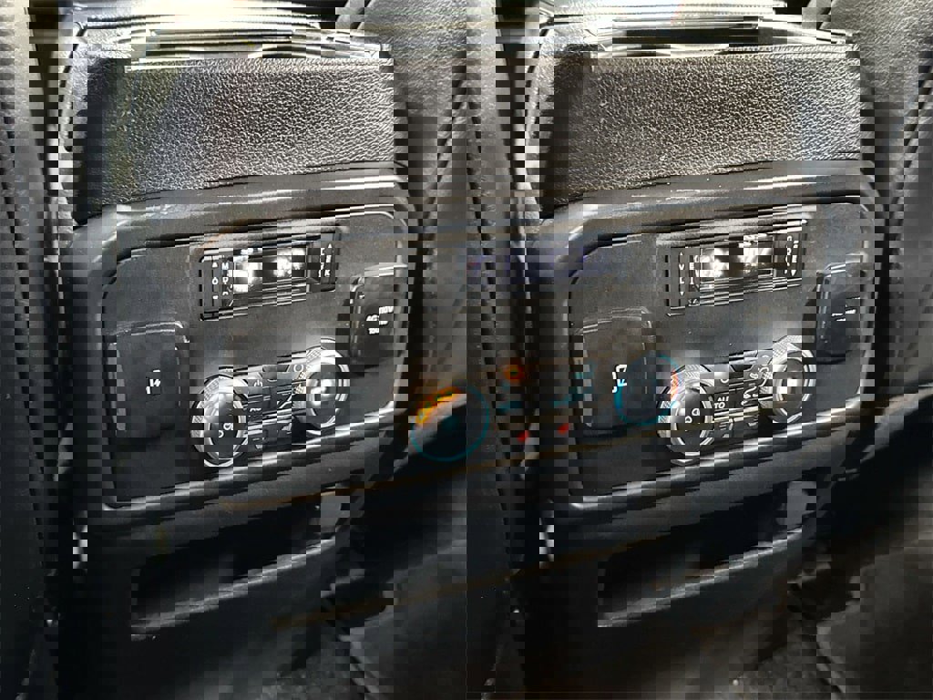 Used 2021 Ford Expedition Limited image 28