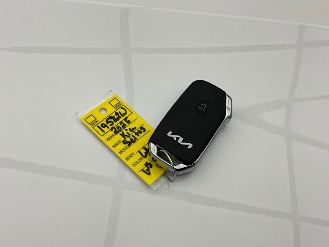 Used 2025 Kia Seltos S image 30