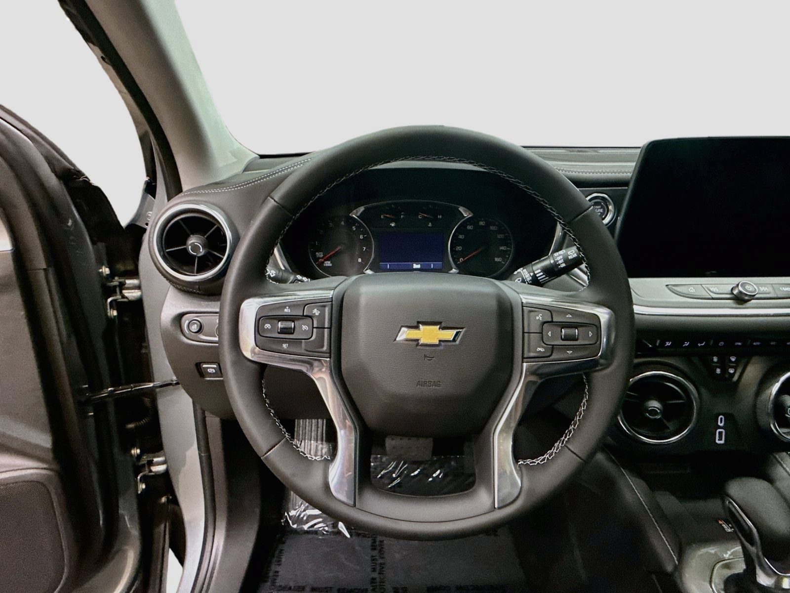 New 2026 Chevrolet Blazer LT w/ Sound & Technology Package AWD/4WD image 12