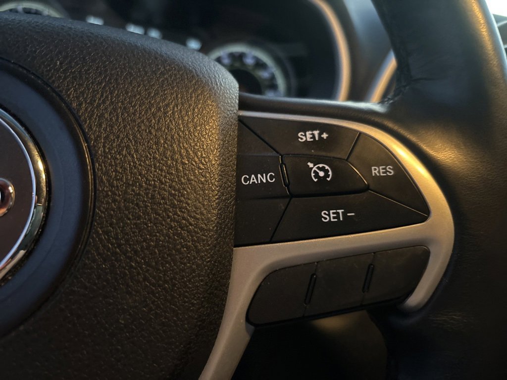 Used 2016 Jeep Cherokee Trailhawk w/ Comfort/Convenience Group image 14