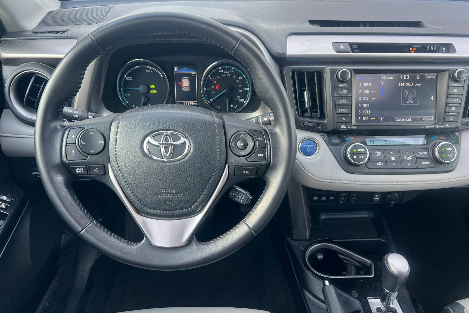 Used 2017 Toyota RAV4 Limited w/ Advanced Technology Package image 11