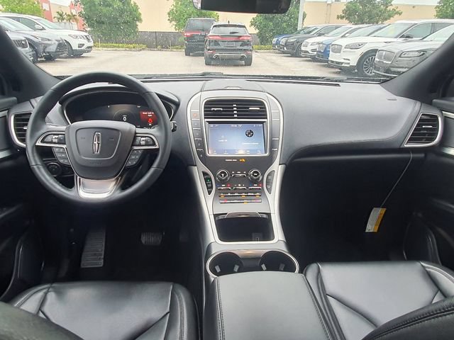 Used 2020 Lincoln Nautilus FWD image 31