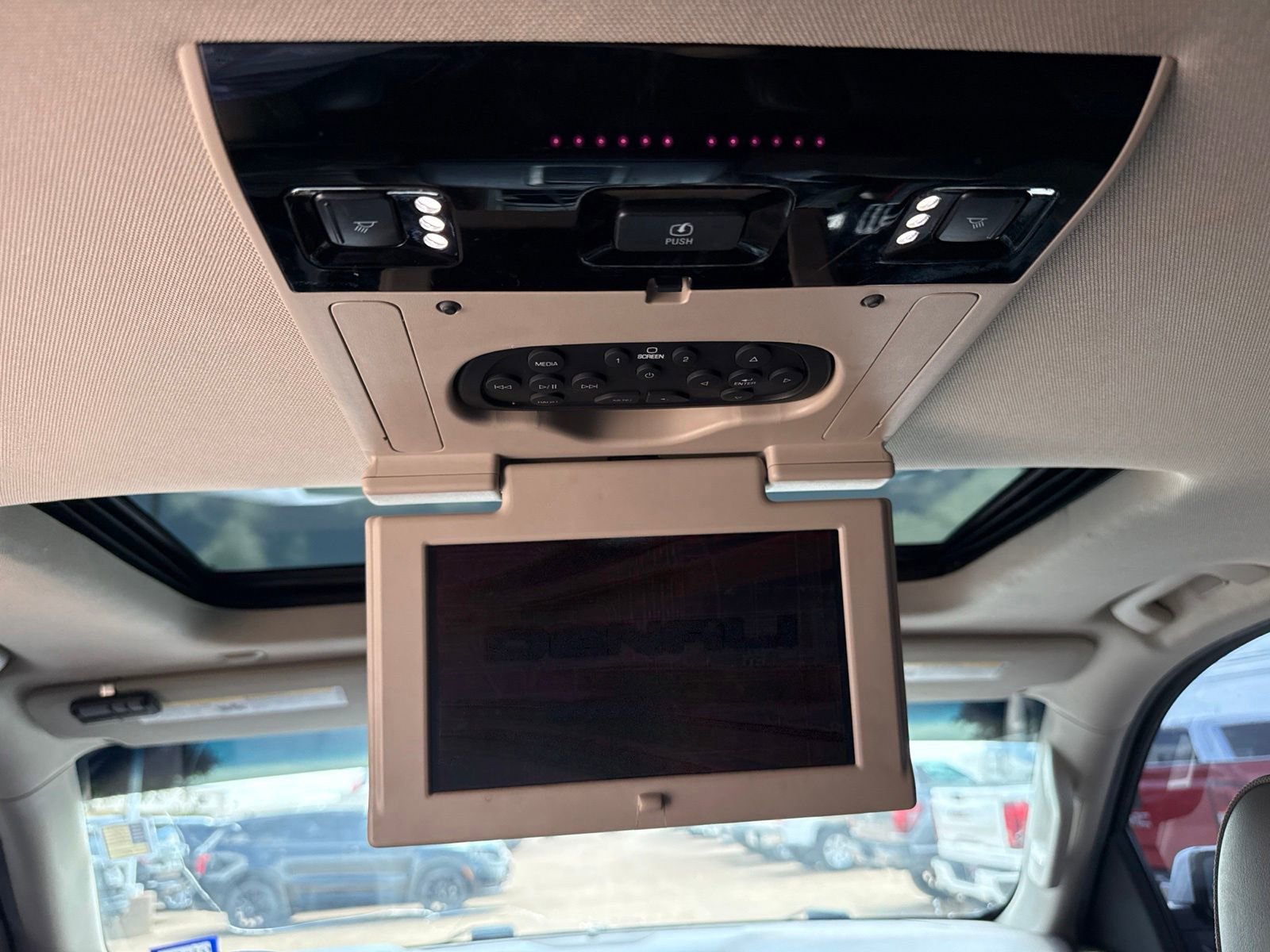 Used 2016 GMC Yukon Denali w/ Open Road Package RWD image 12