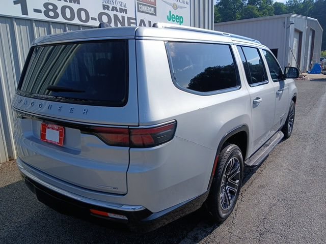 Used 2024 Jeep Wagoneer L Series II w/ Flexible Seating Group AWD/4WD image 3