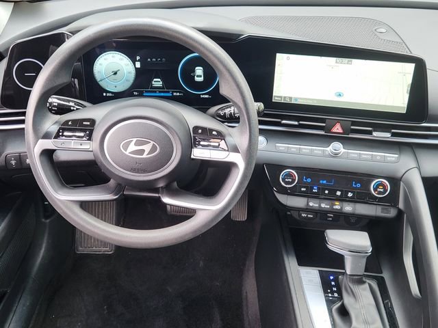 Used 2024 Hyundai Elantra SEL image 23