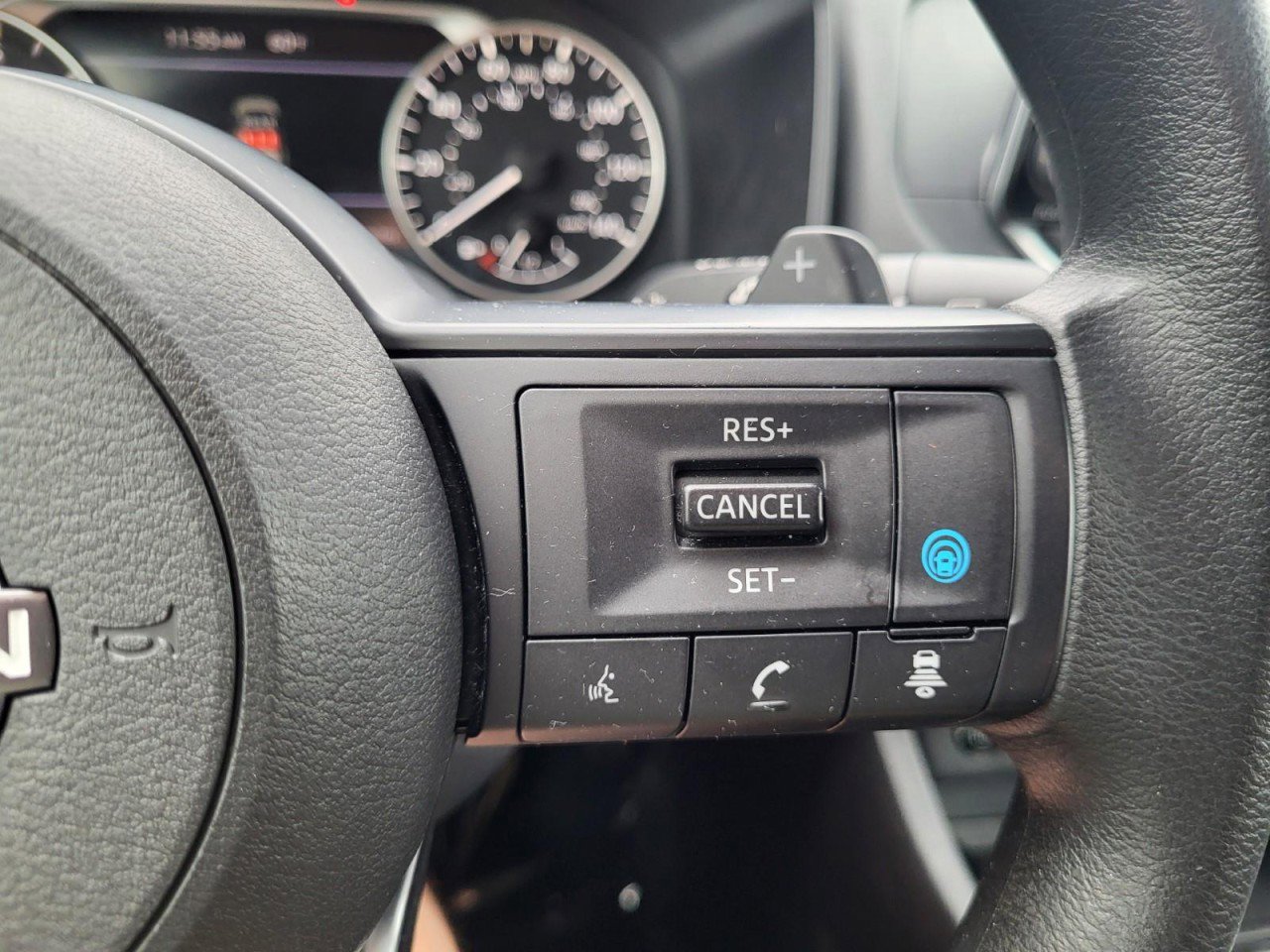 Used 2024 Nissan Rogue SV image 20