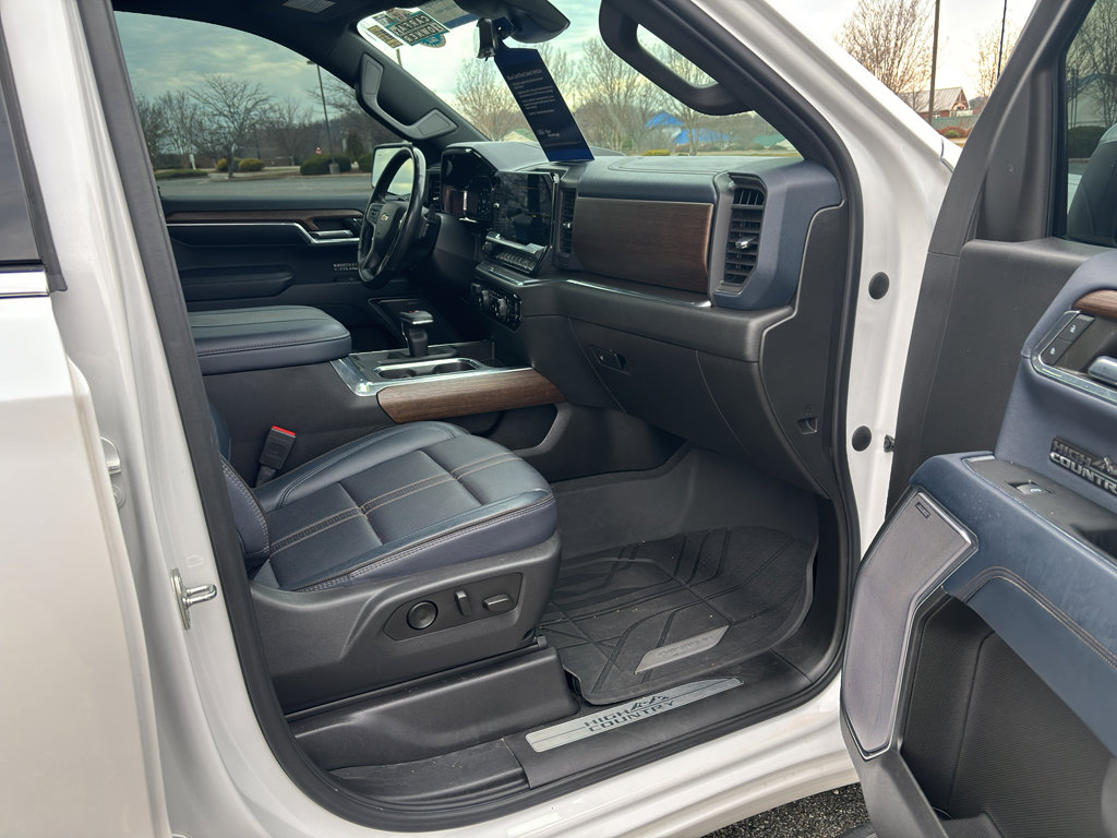 Used 2023 Chevrolet Silverado 1500 High Country w/ High Country Premium Package image 16