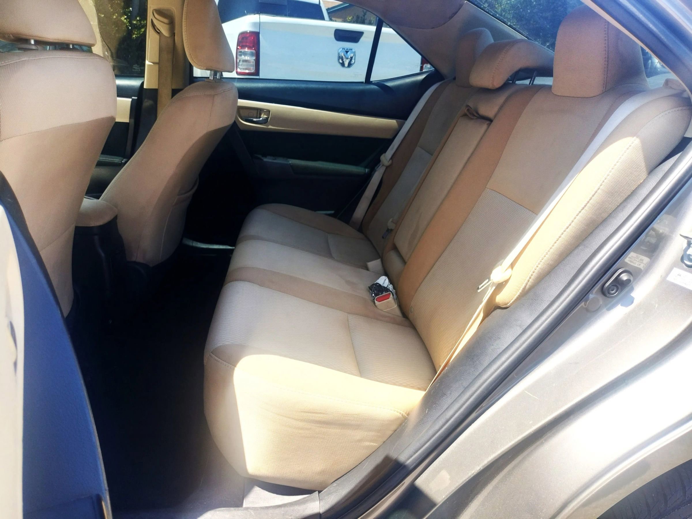 Used 2017 Toyota Corolla LE image 21