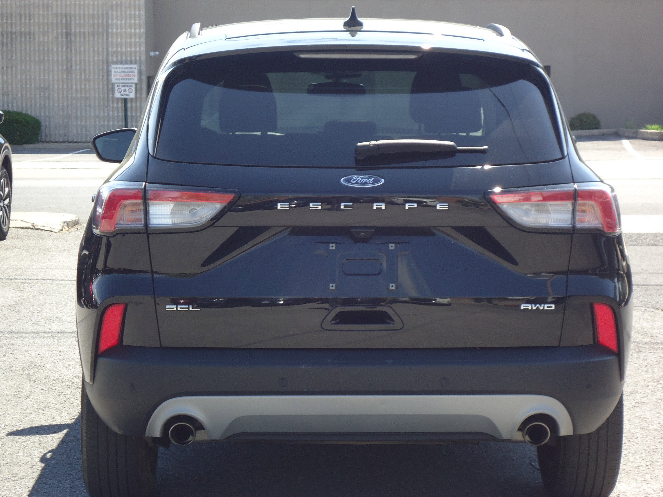 Used 2022 Ford Escape SEL image 4