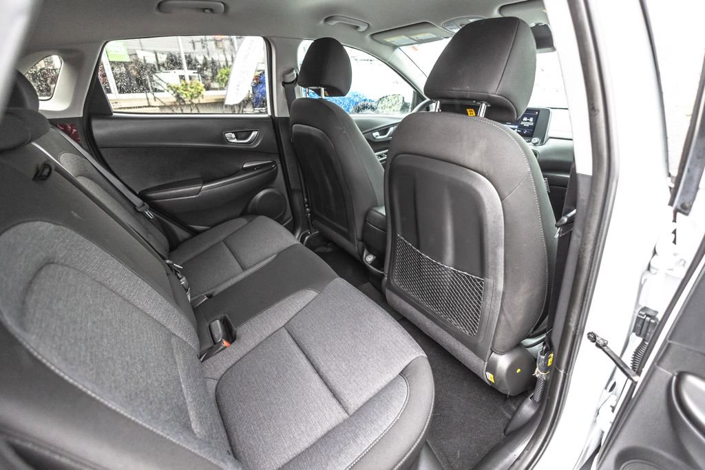 Used 2023 Hyundai Kona SE w/ Cargo Package image 33