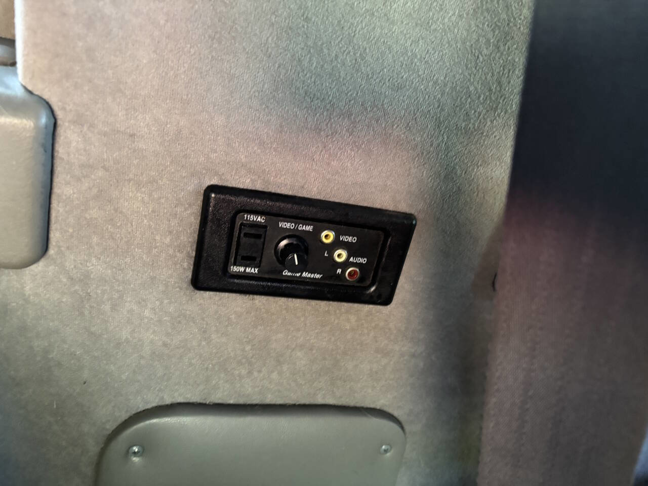 Used 2003 Ford E-150 and Econoline 150 image 23
