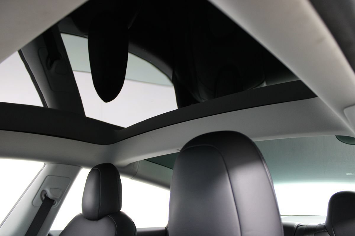 Used 2021 Tesla Model 3 Standard Range Plus RWD image 17
