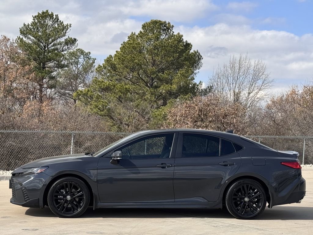 Used 2025 Toyota Camry SE w/ Multimedia Upgrade Package image 3