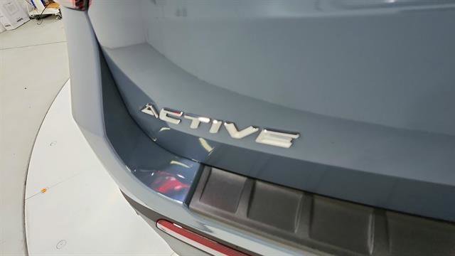 Used 2025 Ford Explorer Active RWD image 36