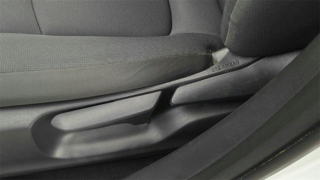 Used 2022 Toyota Corolla LE image 18