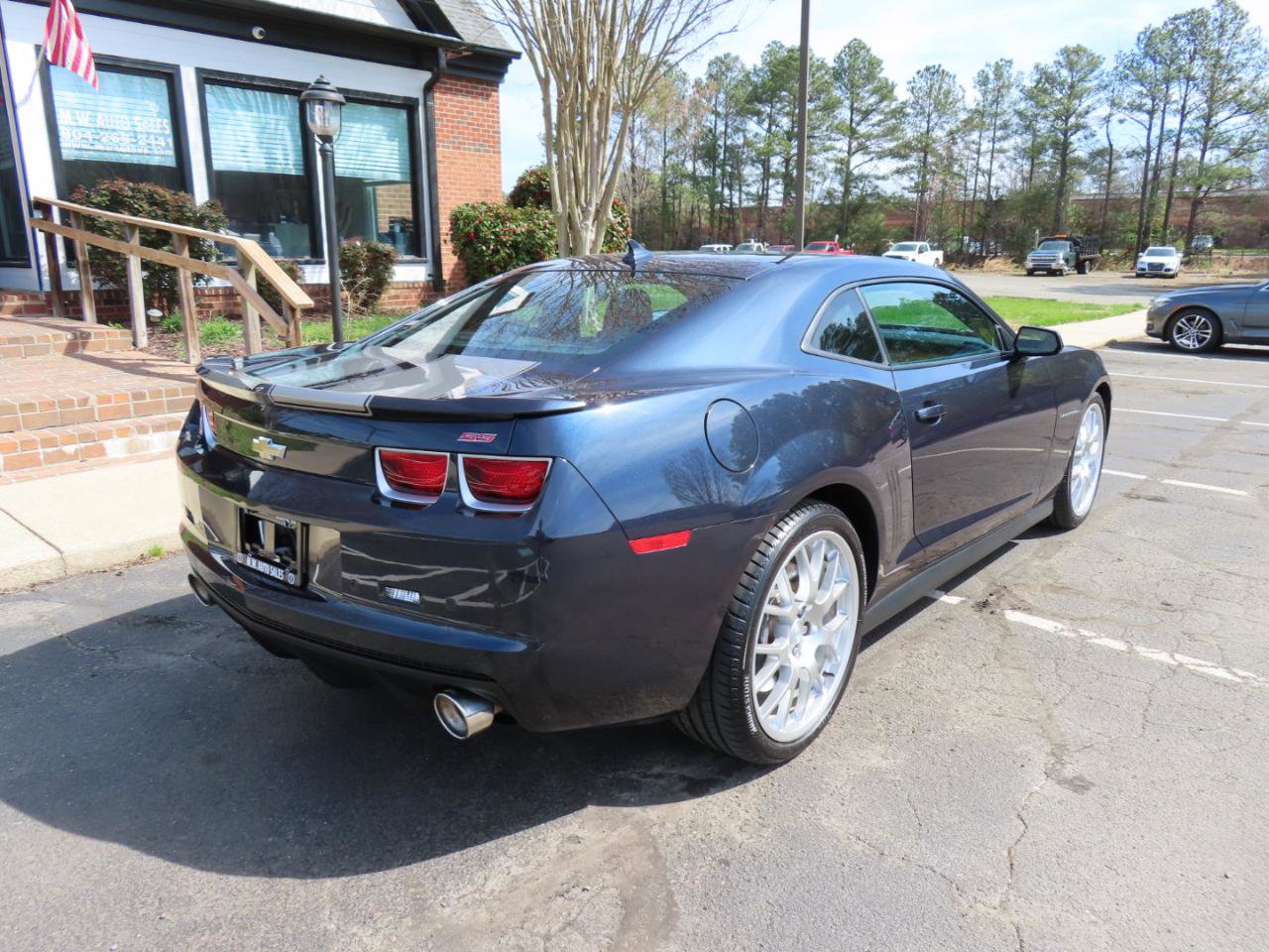 Used 2013 Chevrolet Camaro SS w/ Dusk Special Edition RWD image 8