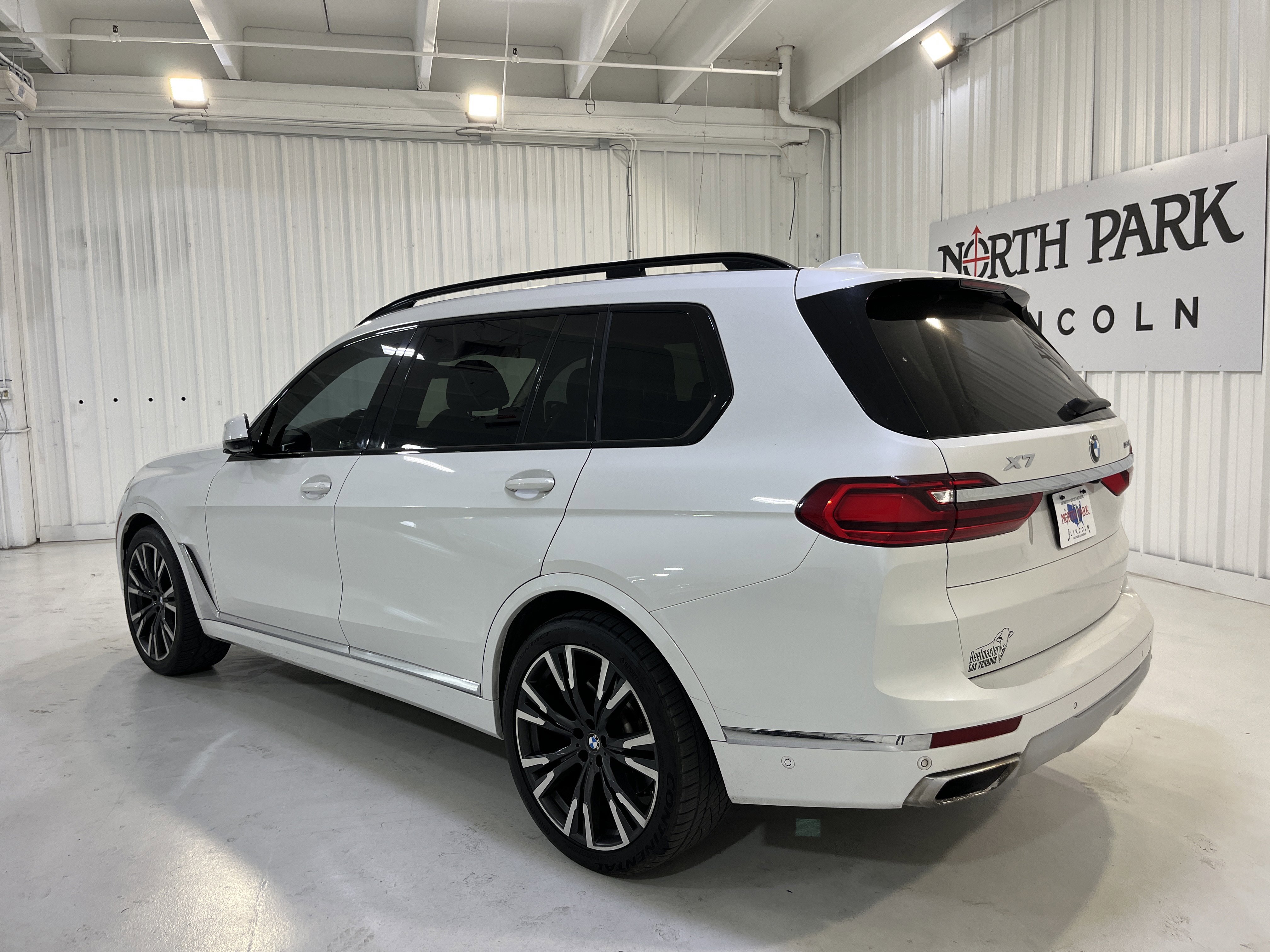 Used 2021 BMW X7 xDrive40i w/ Premium Package image 3