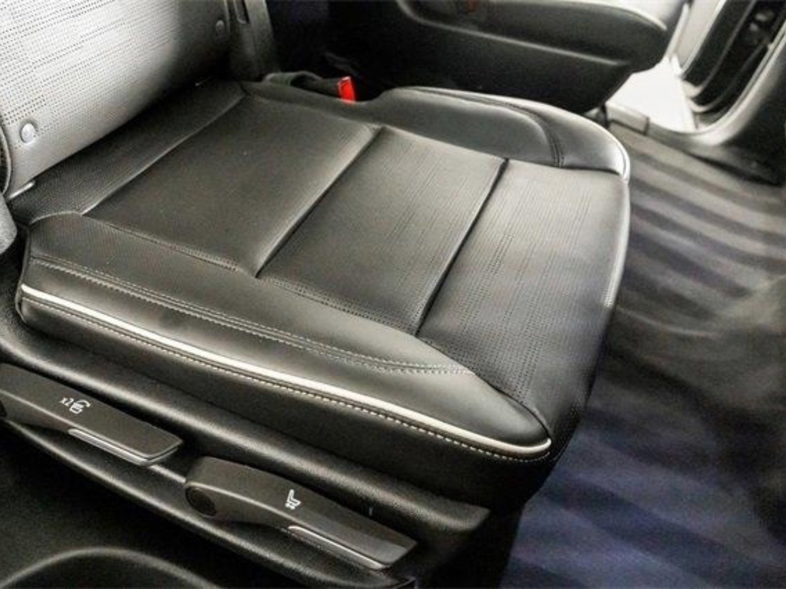 Used 2026 Cadillac Escalade Luxury w/ Touring Package image 25