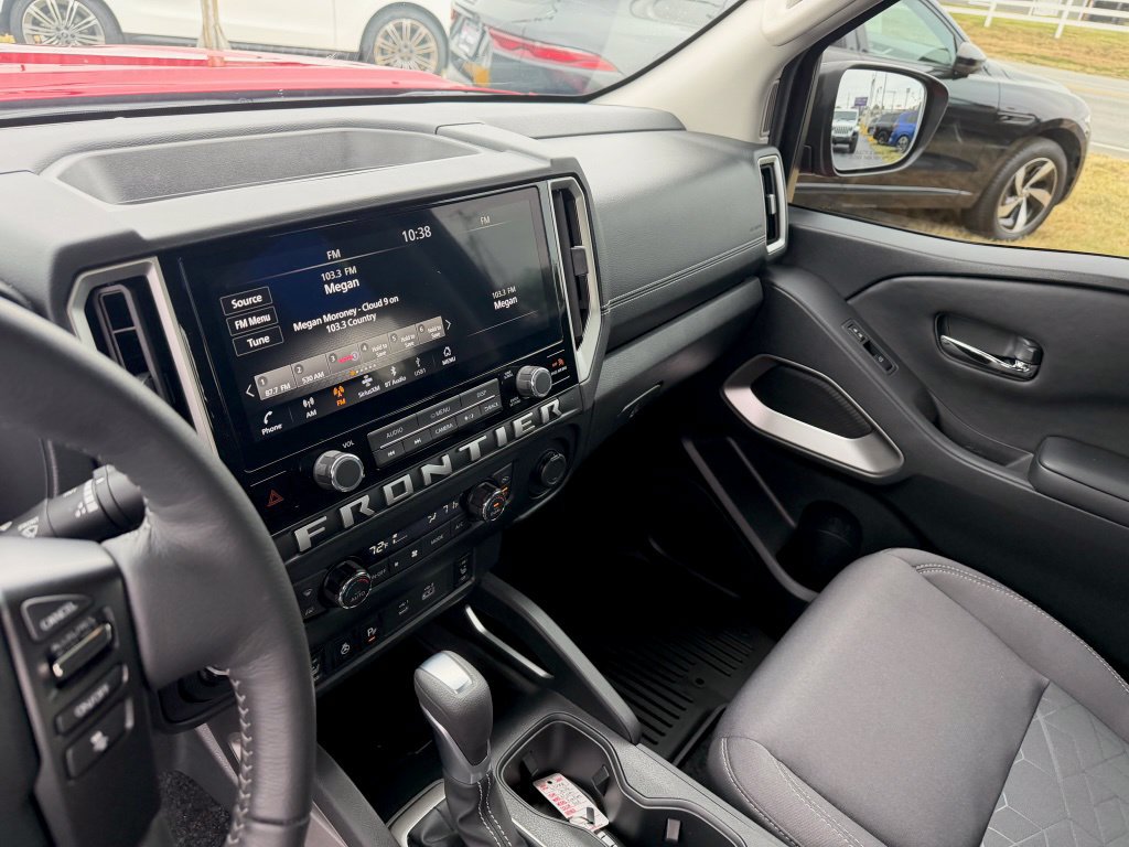 Used 2026 Nissan Frontier SV w/ SV Convenience Package AWD/4WD image 13