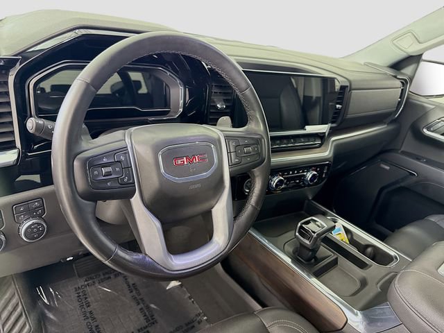 Used 2022 GMC Sierra 1500 SLT w/ SLT Convenience Package AWD/4WD image 9