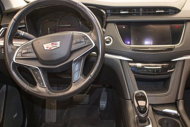 Used 2018 Cadillac XT5 Premium Luxury image 16