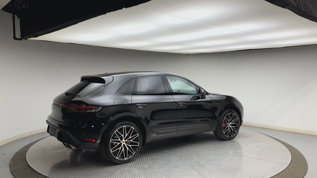 Used 2023 Porsche Macan S image 2